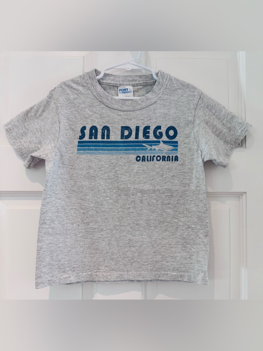 Port & Company San Diego California Shark Graphic T-Shirt Heather Gray - YXS